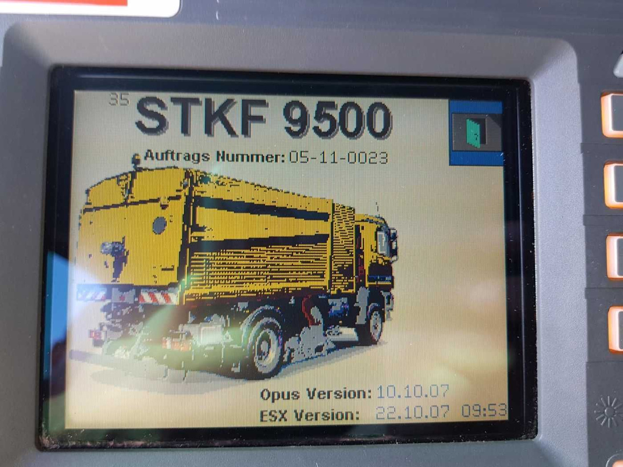 Mercedes-Benz Actros 2032 A 4x4 Bucher STKF 9500 Airport в лизинг Mercedes-Benz Actros 2032 A 4x4 Bucher STKF 9500 Airport: фото 11 Mercedes-Benz Actros 2032 A 4x4 Bucher STKF 9500 Airport в лизинг Mercedes-Benz Actros 2032 A 4x4 Bucher STKF 9500 Airport: фото 11