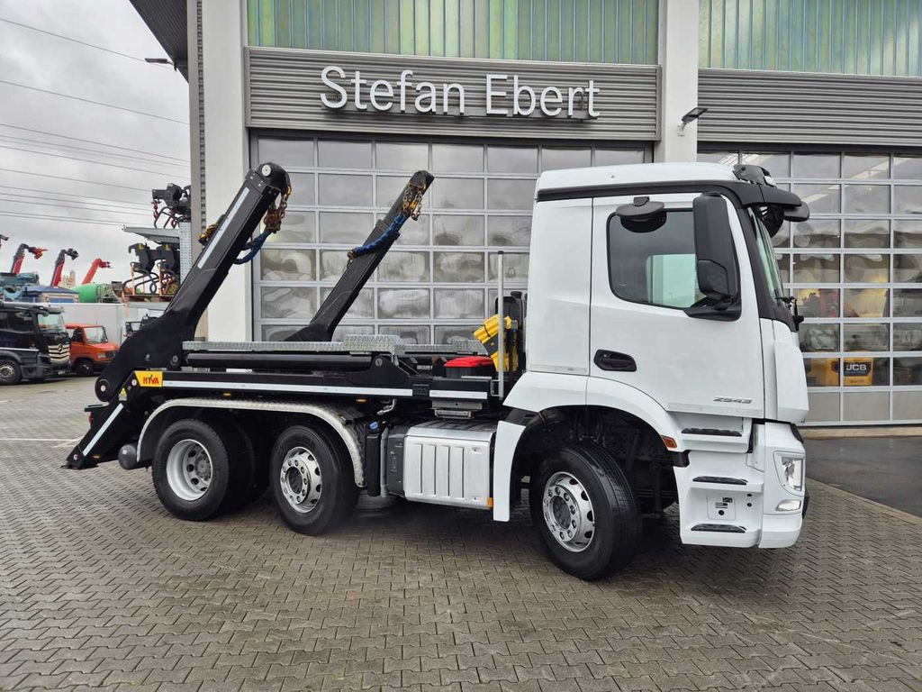 Mercedes-Benz Arocs 2543 L 6x2/4 Hiab TS 2018 TAZ Funk - Портальный бункеровоз: фото 4 Mercedes-Benz Arocs 2543 L 6x2/4 Hiab TS 2018 TAZ Funk - Портальный бункеровоз: фото 4