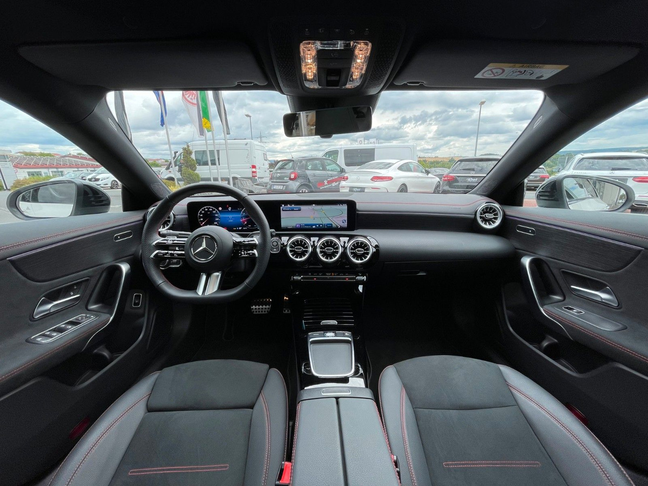 Купе Mercedes-Benz CLA 200 AMG Pano+R-Kamera+19"+TOTW+DISTR+MULITBE: фото 12 Купе Mercedes-Benz CLA 200 AMG Pano+R-Kamera+19"+TOTW+DISTR+MULITBE: фото 12