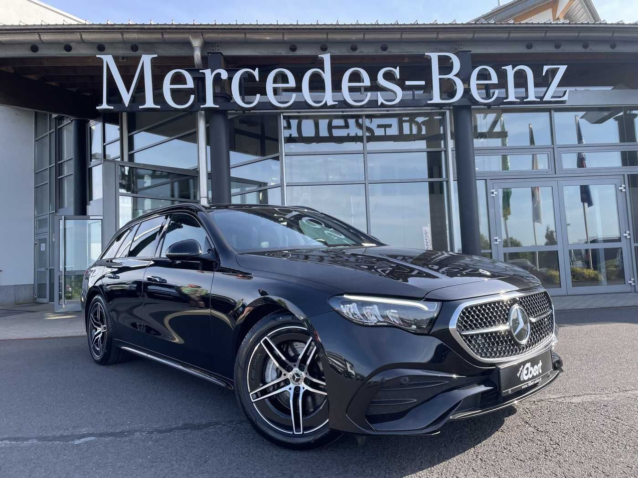 Mercedes-Benz E 220 d T AMG-Line AHK+Distr+R-Kamera +Ambiente+ - Легковой автомобиль: фото 1 Mercedes-Benz E 220 d T AMG-Line AHK+Distr+R-Kamera +Ambiente+ - Легковой автомобиль: фото 1