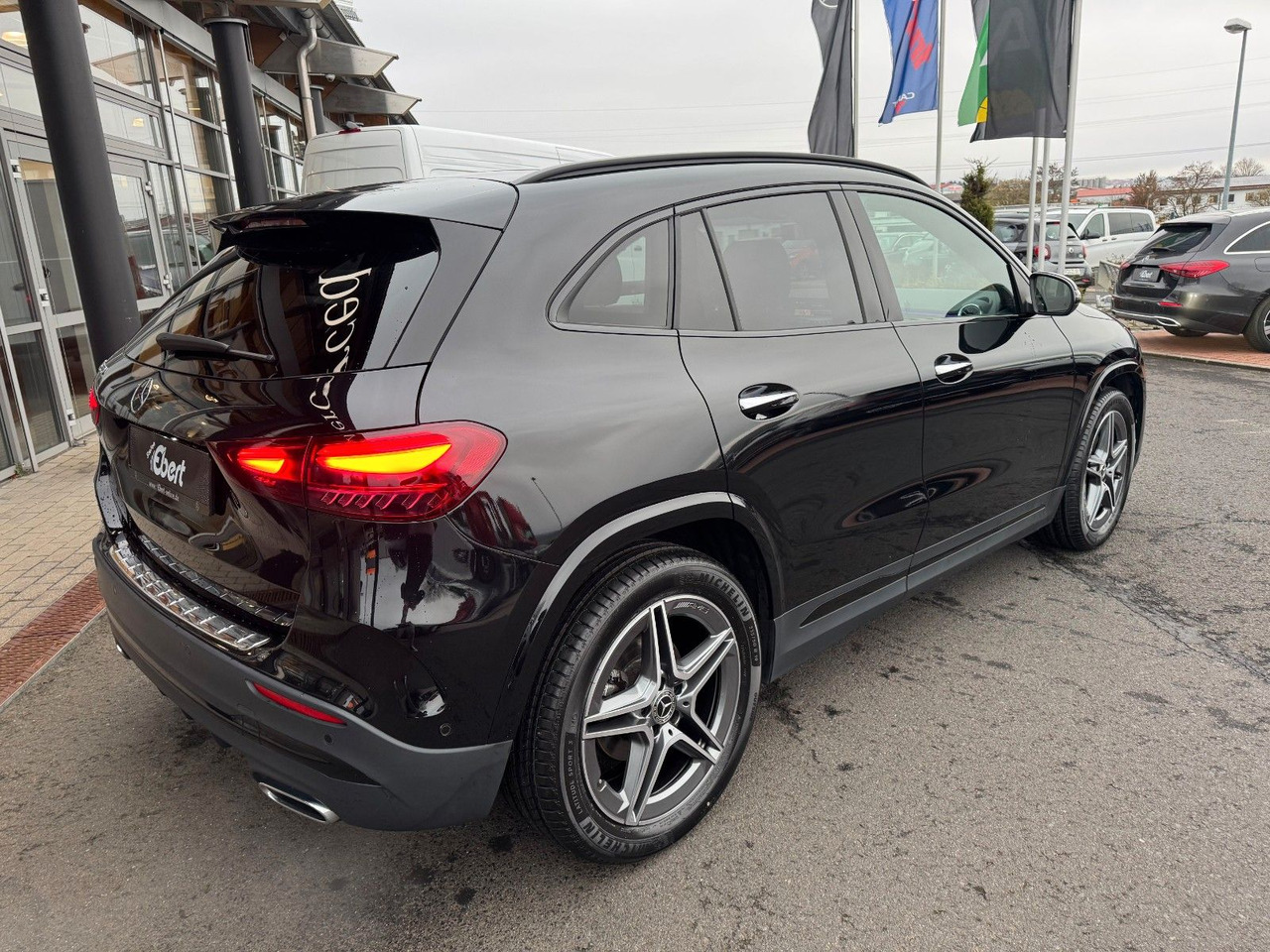 Mercedes-Benz GLA 200 AMG+Pano+Distr+Ambiente+Multibeam+ - Внедорожник: фото 4 Mercedes-Benz GLA 200 AMG+Pano+Distr+Ambiente+Multibeam+ - Внедорожник: фото 4