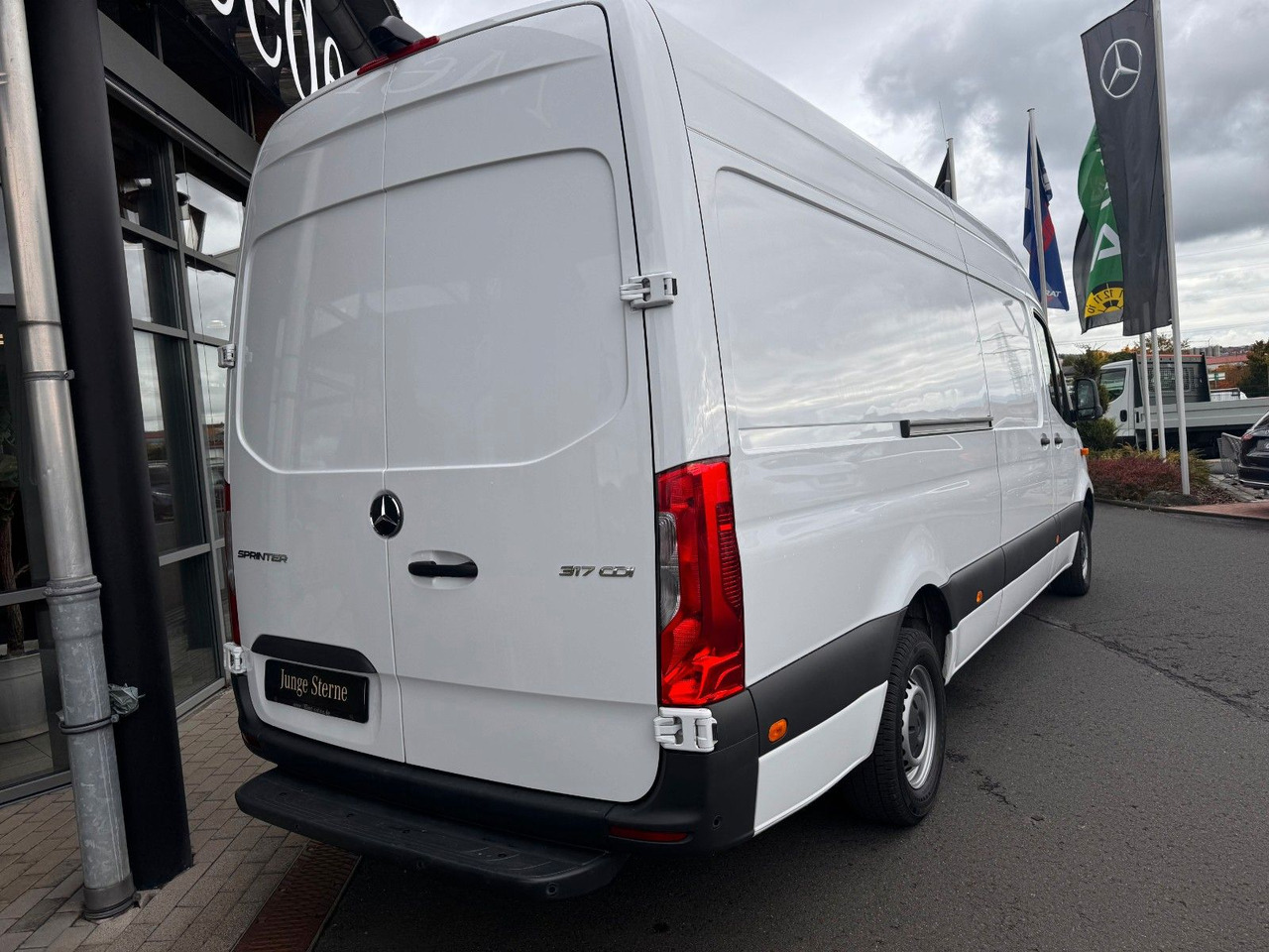 Mercedes-Benz Sprinter 317 CDI 4325 Klima 360 Schwing SHZ - Цельнометаллический фургон: фото 4 Mercedes-Benz Sprinter 317 CDI 4325 Klima 360 Schwing SHZ - Цельнометаллический фургон: фото 4
