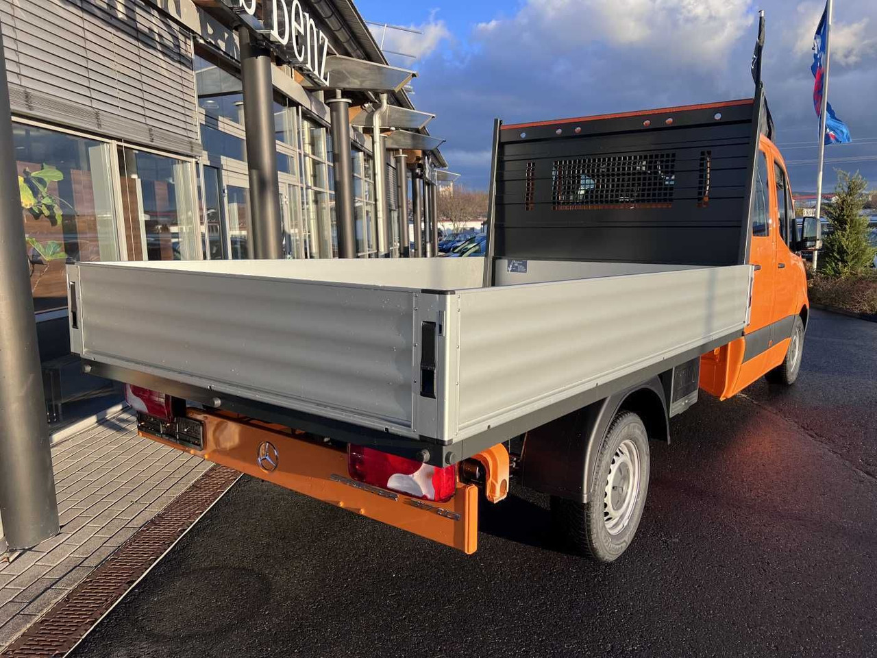 Mercedes-Benz Sprinter 317 CDI DoKa 4325 Klima MBUX Stdheiz - Тентованный фургон, Грузопассажирский фургон: фото 4 Mercedes-Benz Sprinter 317 CDI DoKa 4325 Klima MBUX Stdheiz - Тентованный фургон, Грузопассажирский фургон: фото 4