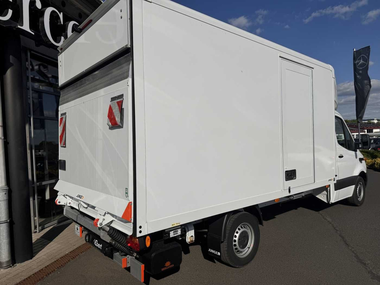 Mercedes-Benz Sprinter 317 CDI Koffer LBW Schwing Klima Kamera - Фургон с закрытым кузовом: фото 4 Mercedes-Benz Sprinter 317 CDI Koffer LBW Schwing Klima Kamera - Фургон с закрытым кузовом: фото 4
