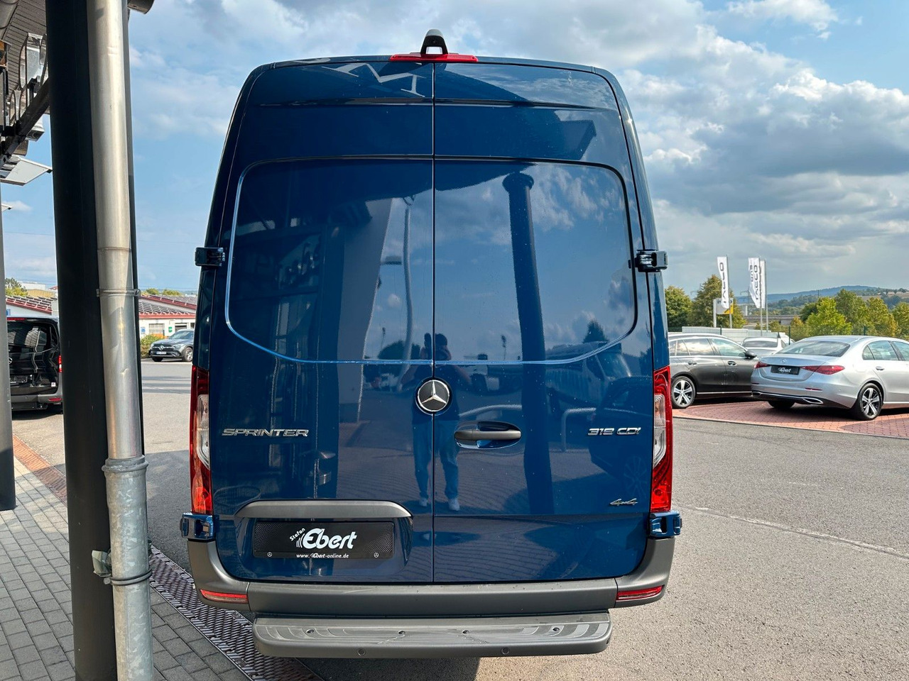 Mercedes-Benz Sprinter 319 CDI 4x4 4325 Klima LED MBUX Kamera - Цельнометаллический фургон: фото 4 Mercedes-Benz Sprinter 319 CDI 4x4 4325 Klima LED MBUX Kamera - Цельнометаллический фургон: фото 4