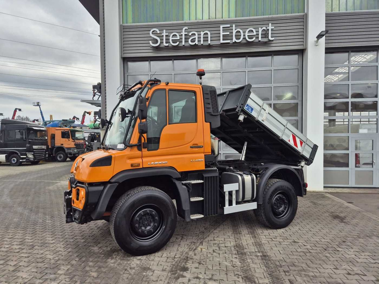 Mercedes-Benz Unimog U423 4x4 Hydrostat Zapfwelle - Самосвал: фото 1 Mercedes-Benz Unimog U423 4x4 Hydrostat Zapfwelle - Самосвал: фото 1
