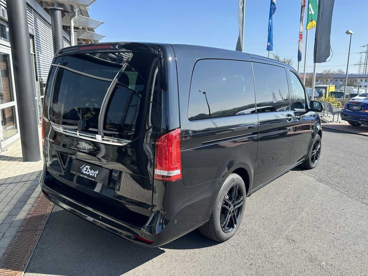 Mercedes-Benz V 250 d EDITION Leder Kamera ILS 7Sitze - Легковой автомобиль: фото 4 Mercedes-Benz V 250 d EDITION Leder Kamera ILS 7Sitze - Легковой автомобиль: фото 4