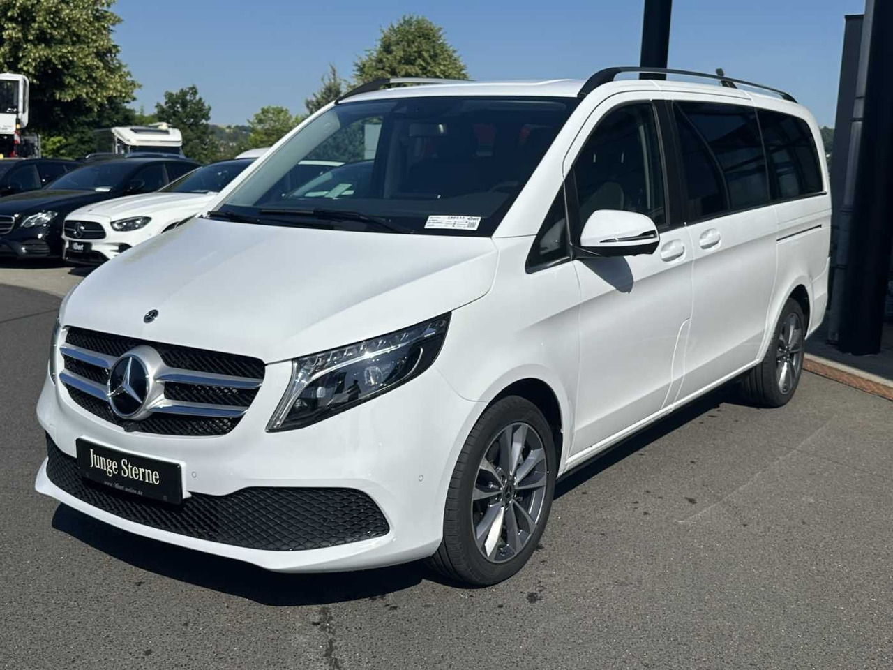 Mercedes-Benz V 300 d AVA ED 6Sitze Burmester 360Kamera el Tür - Пассажирский фургон: фото 3 Mercedes-Benz V 300 d AVA ED 6Sitze Burmester 360Kamera el Tür - Пассажирский фургон: фото 3