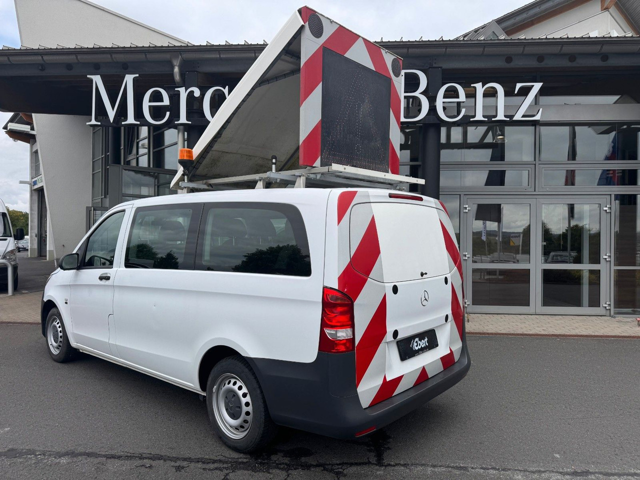 Mercedes-Benz Vito 111 CDI Tourer Begleitfahrzeug BF3+ / WVZ - Пассажирский фургон: фото 1 Mercedes-Benz Vito 111 CDI Tourer Begleitfahrzeug BF3+ / WVZ - Пассажирский фургон: фото 1