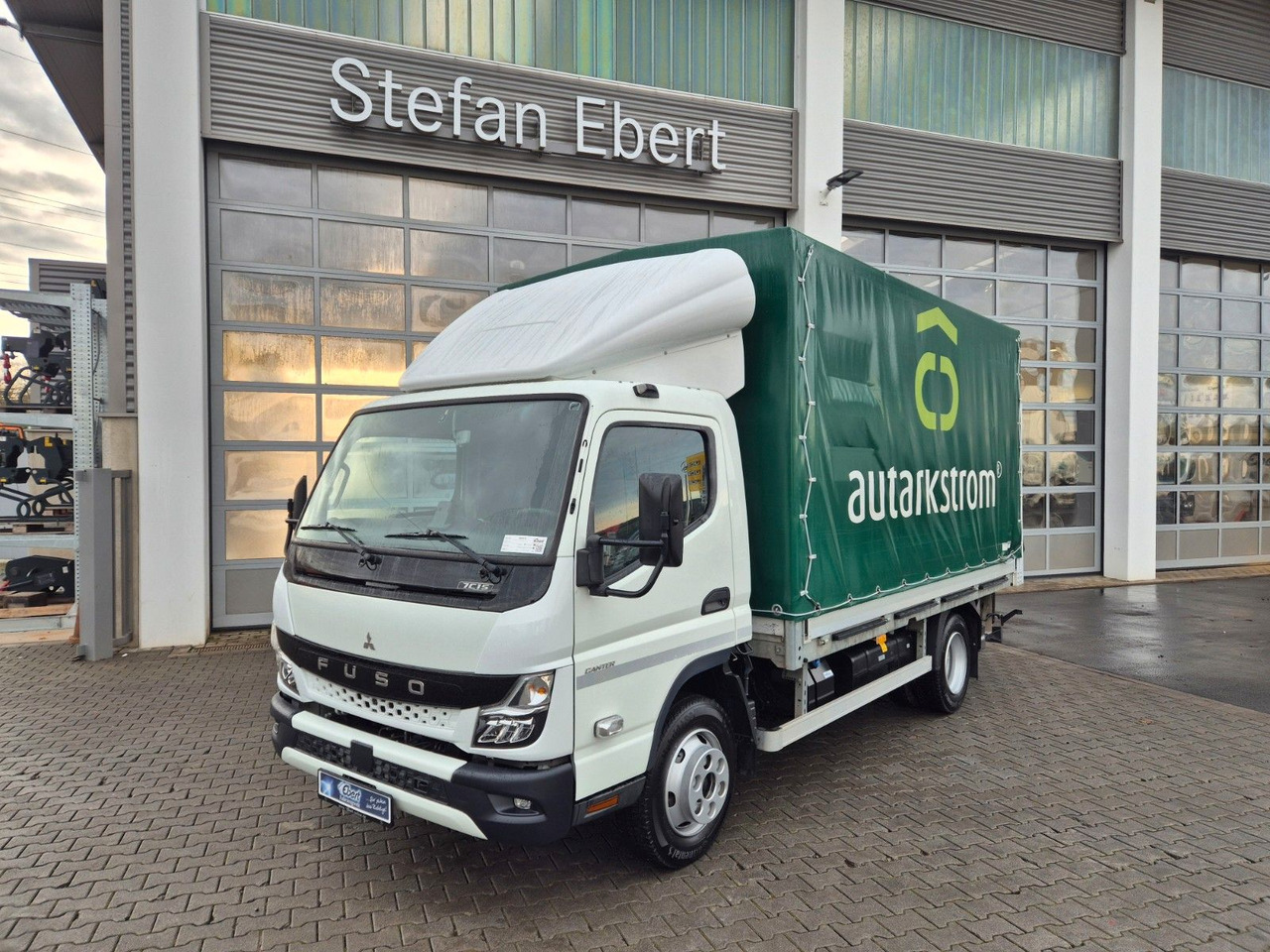 Mitsubishi Canter 7C15 LBW Klima Navi Kamera AHK - Тентованный фургон: фото 1 Mitsubishi Canter 7C15 LBW Klima Navi Kamera AHK - Тентованный фургон: фото 1