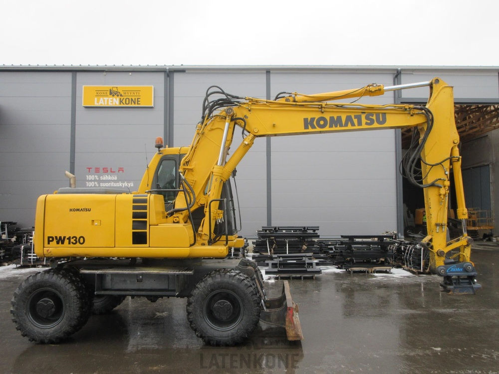Komatsu PW130-6 Pyöräalustainen kaivinkone - Колёсный экскаватор: фото 1 Komatsu PW130-6 Pyöräalustainen kaivinkone - Колёсный экскаватор: фото 1