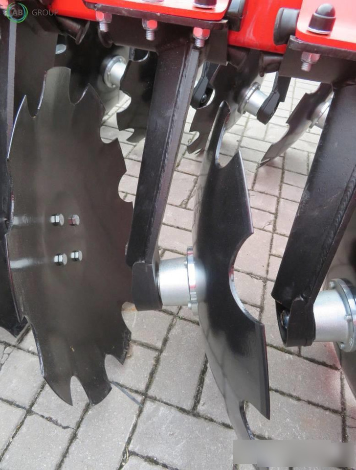 Awemak hydraulic folding disc harrow Ozyrys BTH40, 4 m - Дисковая борона: фото 5 Awemak hydraulic folding disc harrow Ozyrys BTH40, 4 m - Дисковая борона: фото 5