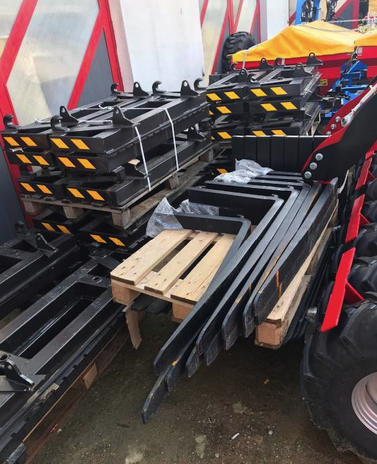 Euro frame pallet forks ON STOCK - Вилы для Сельскохозяйственной техники: фото 1 Euro frame pallet forks ON STOCK - Вилы для Сельскохозяйственной техники: фото 1