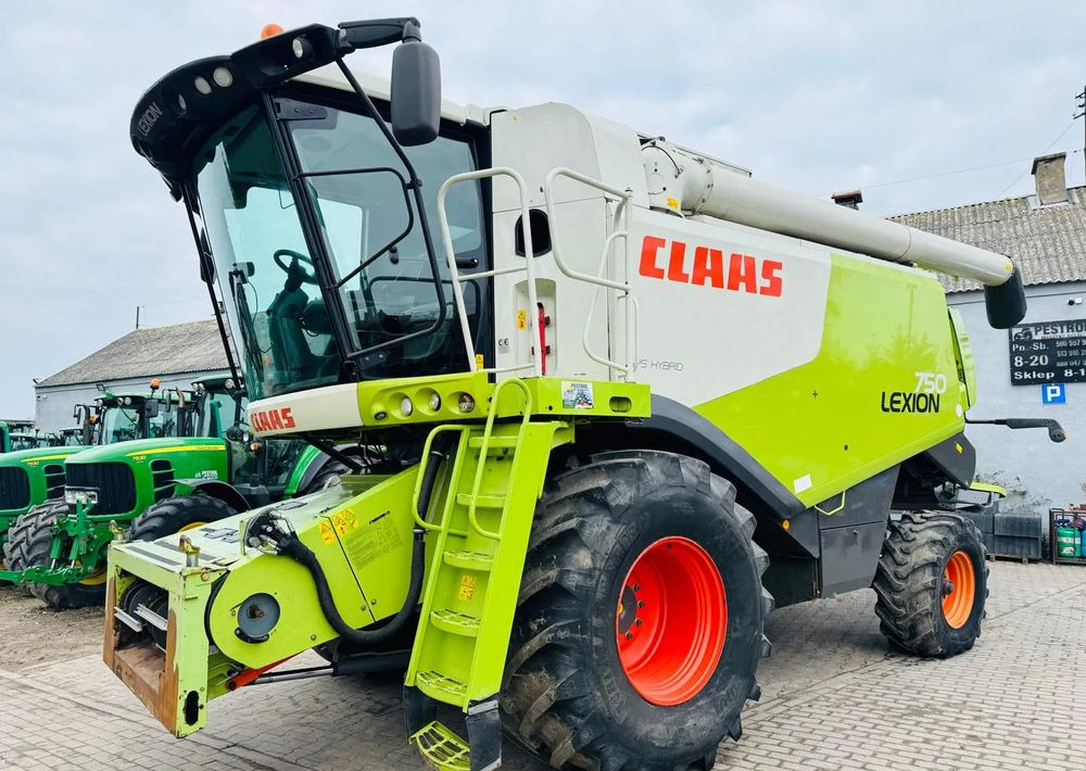 Claas LEXION 750 APS HYBRID - Зерноуборочный комбайн: фото 2 Claas LEXION 750 APS HYBRID - Зерноуборочный комбайн: фото 2