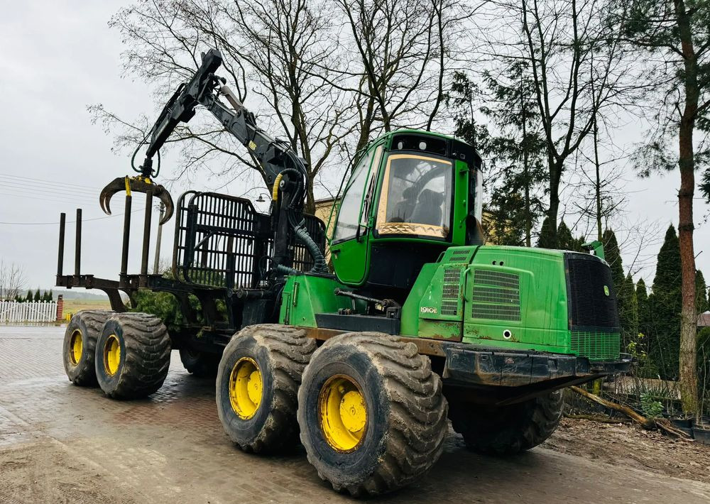John Deere 1910E - Форвардер: фото 3 John Deere 1910E - Форвардер: фото 3