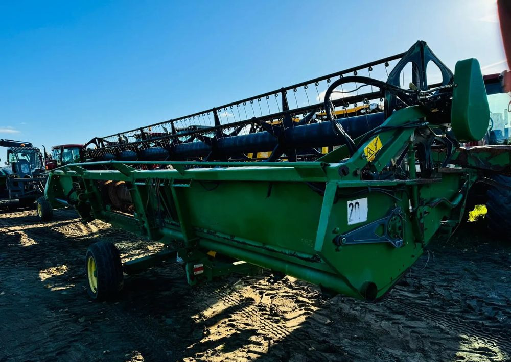 John Deere 630R - Жатка зерновая: фото 2 John Deere 630R - Жатка зерновая: фото 2