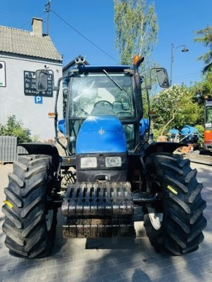 New Holland TL90 - Трактор: фото 4 New Holland TL90 - Трактор: фото 4
