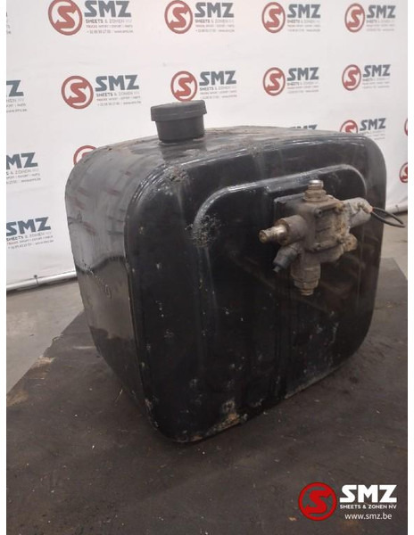 Diversen Occ hydraulische tank 150L 67cmx37cmx63cm - Бак для гидравлической жидкости для Грузовиков: фото 1 Diversen Occ hydraulische tank 150L 67cmx37cmx63cm - Бак для гидравлической жидкости для Грузовиков: фото 1