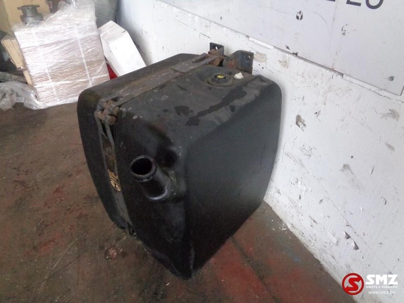 Mercedes-Benz Occ adbleu tank 85L - Бак для AdBlue для Грузовиков: фото 3 Mercedes-Benz Occ adbleu tank 85L - Бак для AdBlue для Грузовиков: фото 3