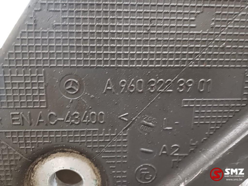Mercedes-Benz Occ bladveerbeugel vooras links Mercedes - Рама/ Шасси для Грузовиков: фото 5 Mercedes-Benz Occ bladveerbeugel vooras links Mercedes - Рама/ Шасси для Грузовиков: фото 5