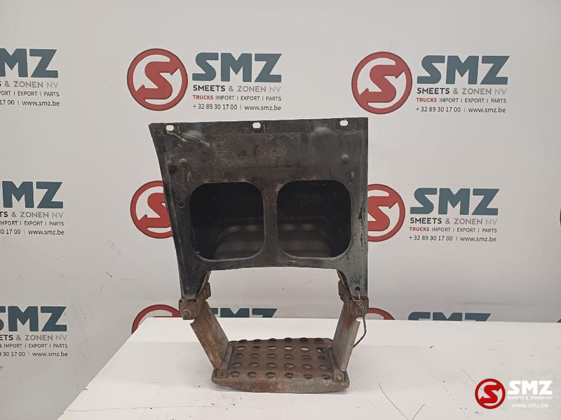 Mercedes-Benz Occ opstapbak links Mercedes - Кабина и интерьер для Грузовиков: фото 2 Mercedes-Benz Occ opstapbak links Mercedes - Кабина и интерьер для Грузовиков: фото 2