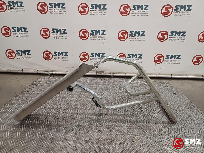 Mercedes-Benz Occ trap batterijbak Mercedes - Рама/ Шасси для Грузовиков: фото 2 Mercedes-Benz Occ trap batterijbak Mercedes - Рама/ Шасси для Грузовиков: фото 2