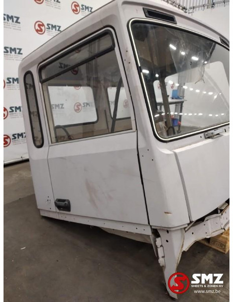 Renault Occ cabine compleet Renault R - Кабина и интерьер для Грузовиков: фото 2 Renault Occ cabine compleet Renault R - Кабина и интерьер для Грузовиков: фото 2