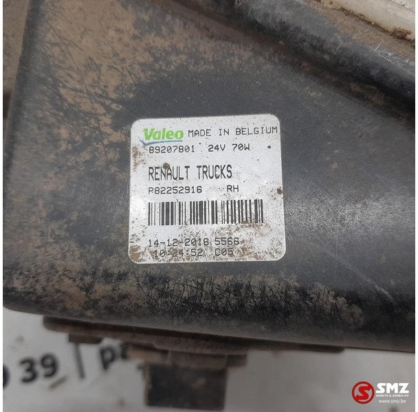 Renault Occ mistlicht rechts Renault - Противотуманная фара для Грузовиков: фото 3 Renault Occ mistlicht rechts Renault - Противотуманная фара для Грузовиков: фото 3