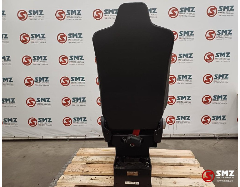 Renault Occ passagiersstoel Renault - Кабина и интерьер для Грузовиков: фото 2 Renault Occ passagiersstoel Renault - Кабина и интерьер для Грузовиков: фото 2