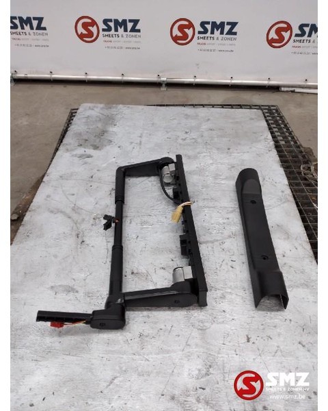 Renault Spiegelarm kit rechts Renault Magnum - Зеркало заднего вида для Грузовиков: фото 1 Renault Spiegelarm kit rechts Renault Magnum - Зеркало заднего вида для Грузовиков: фото 1