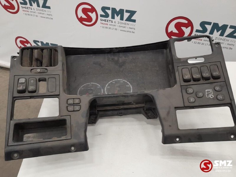 Scania Occ instrumentenpaneel Scania R-serie 1781708+1765 - Кабина и интерьер для Грузовиков: фото 1 Scania Occ instrumentenpaneel Scania R-serie 1781708+1765 - Кабина и интерьер для Грузовиков: фото 1