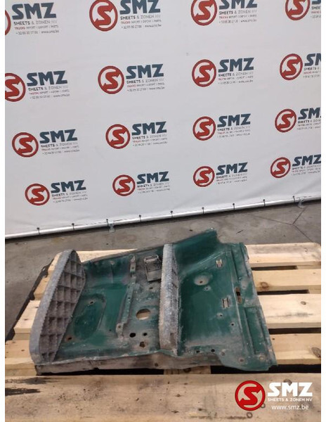 Scania Occ opstapbak rechts Scania 144 1498180 - Кабина и интерьер для Грузовиков: фото 2 Scania Occ opstapbak rechts Scania 144 1498180 - Кабина и интерьер для Грузовиков: фото 2