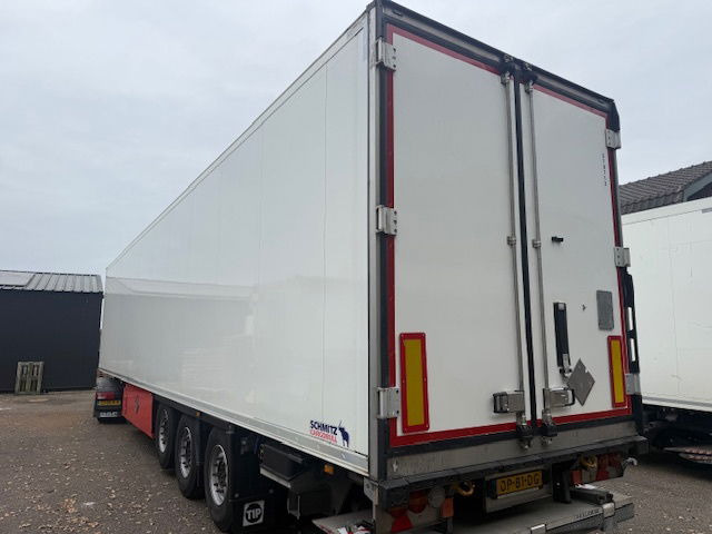 Schmitz Cargobull Thermoking SLXe 300 weinig uren Laadklep Liftas - Полуприцеп-рефрижератор: фото 2 Schmitz Cargobull Thermoking SLXe 300 weinig uren Laadklep Liftas - Полуприцеп-рефрижератор: фото 2