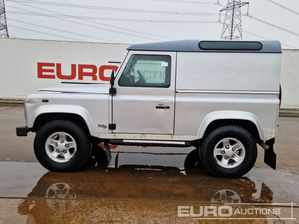 2002 Land Rover Defender 90 - Внедорожник: фото 2 2002 Land Rover Defender 90 - Внедорожник: фото 2