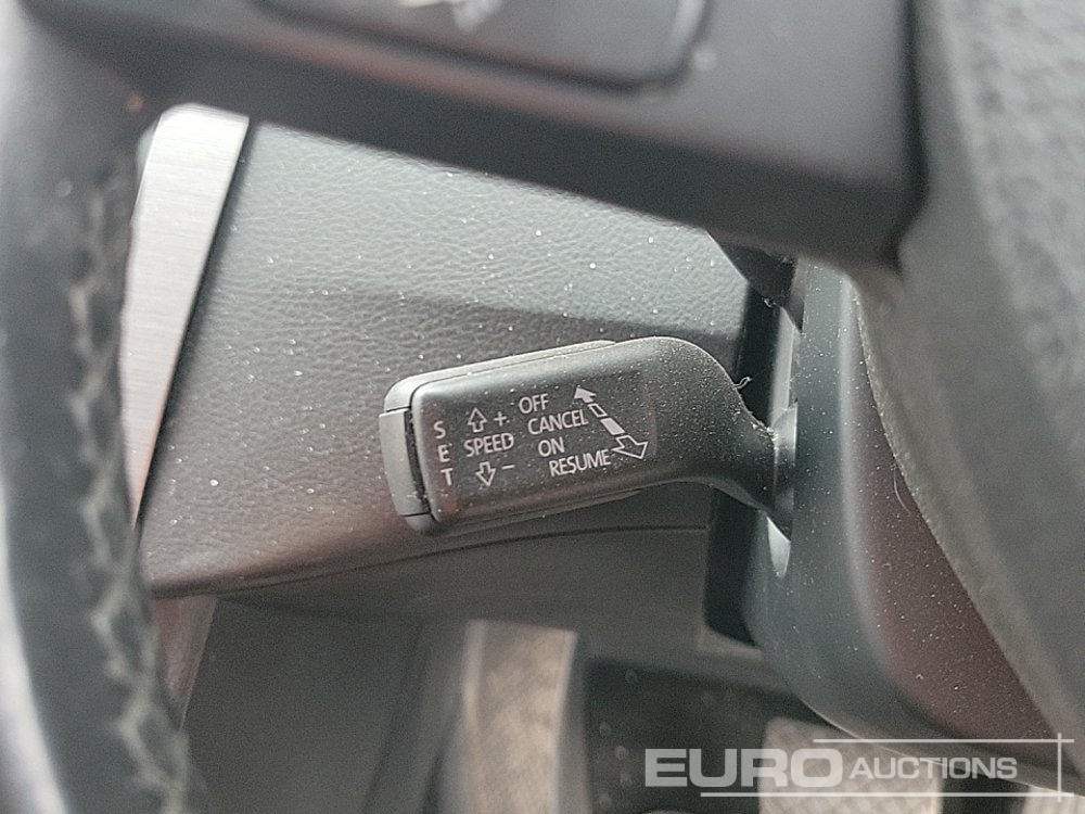 Легковой автомобиль 2011 Volkswagen Passat: фото 33
