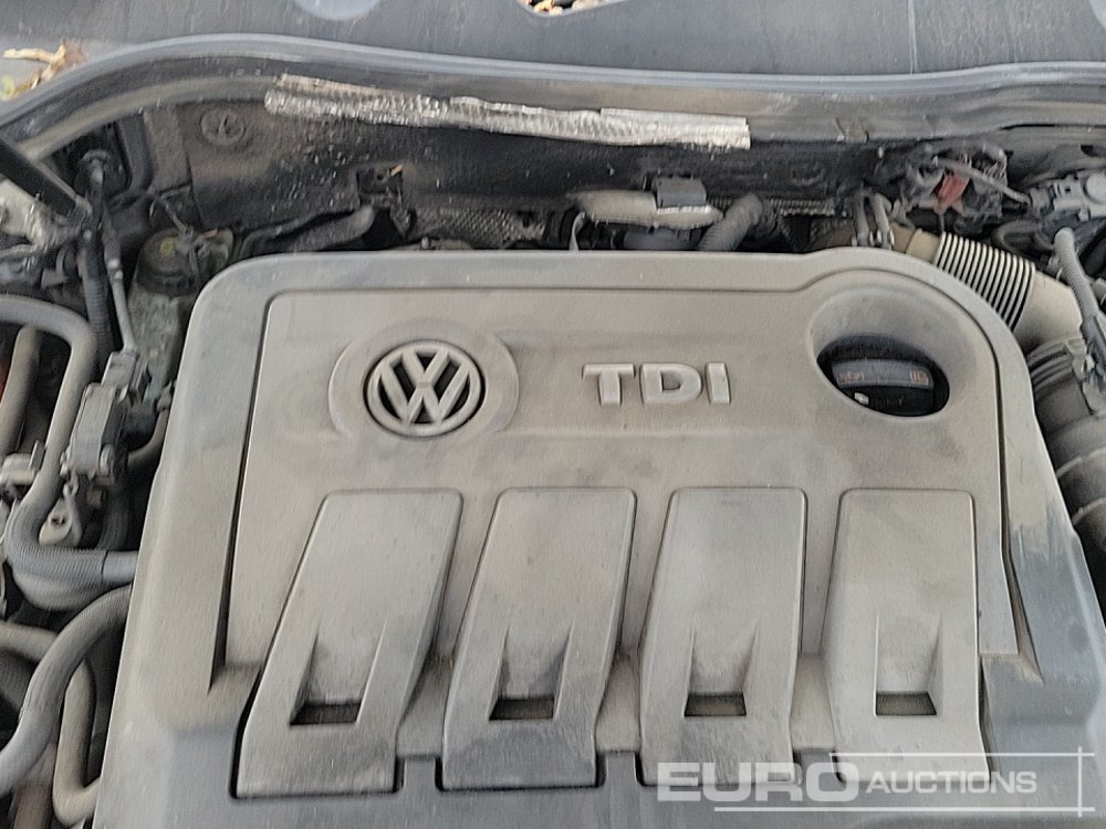 Легковой автомобиль 2011 Volkswagen Passat: фото 16