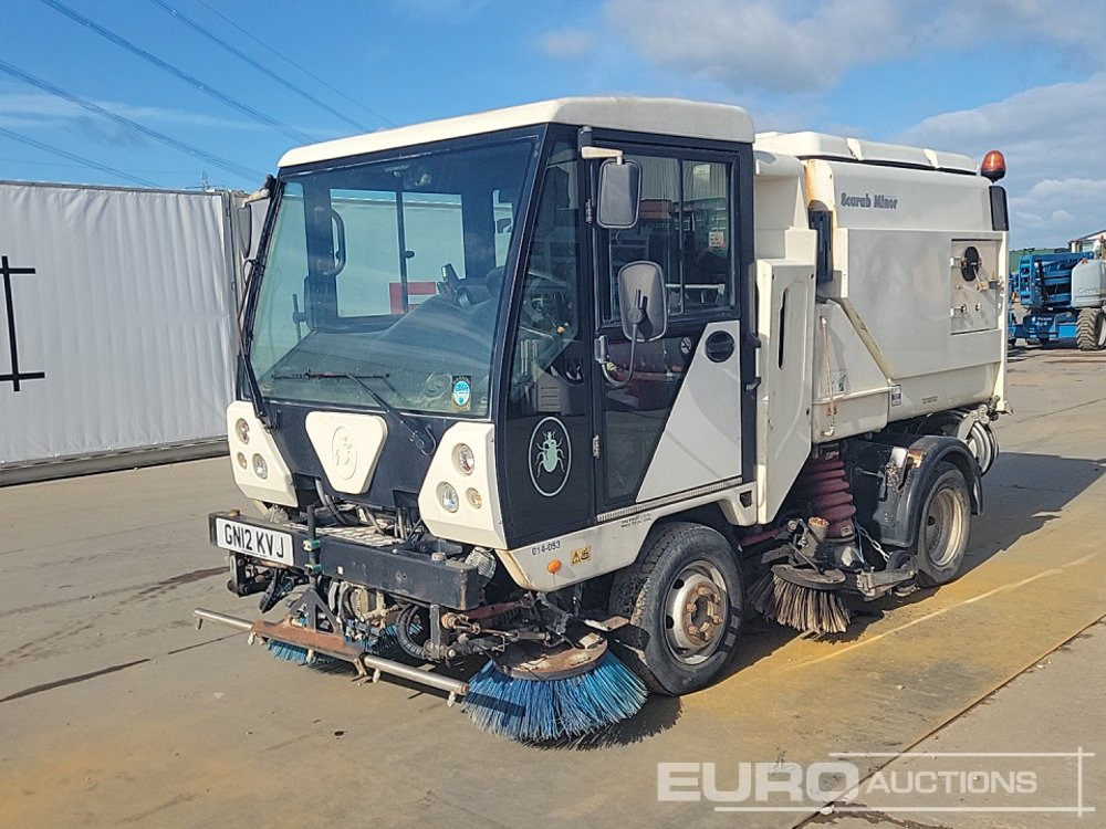 2012 Scarab 4x2 Road Sweeper, Reverse Camera, A/C - Подметально-уборочная машина: фото 1 2012 Scarab 4x2 Road Sweeper, Reverse Camera, A/C - Подметально-уборочная машина: фото 1