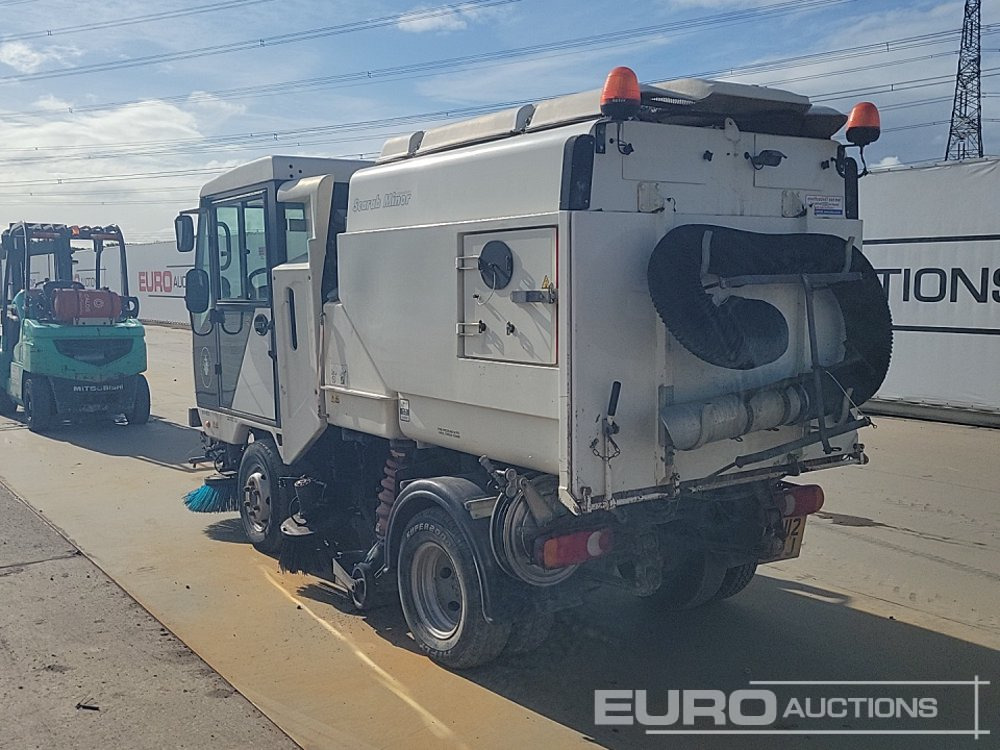2012 Scarab 4x2 Road Sweeper, Reverse Camera, A/C - Подметально-уборочная машина: фото 3 2012 Scarab 4x2 Road Sweeper, Reverse Camera, A/C - Подметально-уборочная машина: фото 3