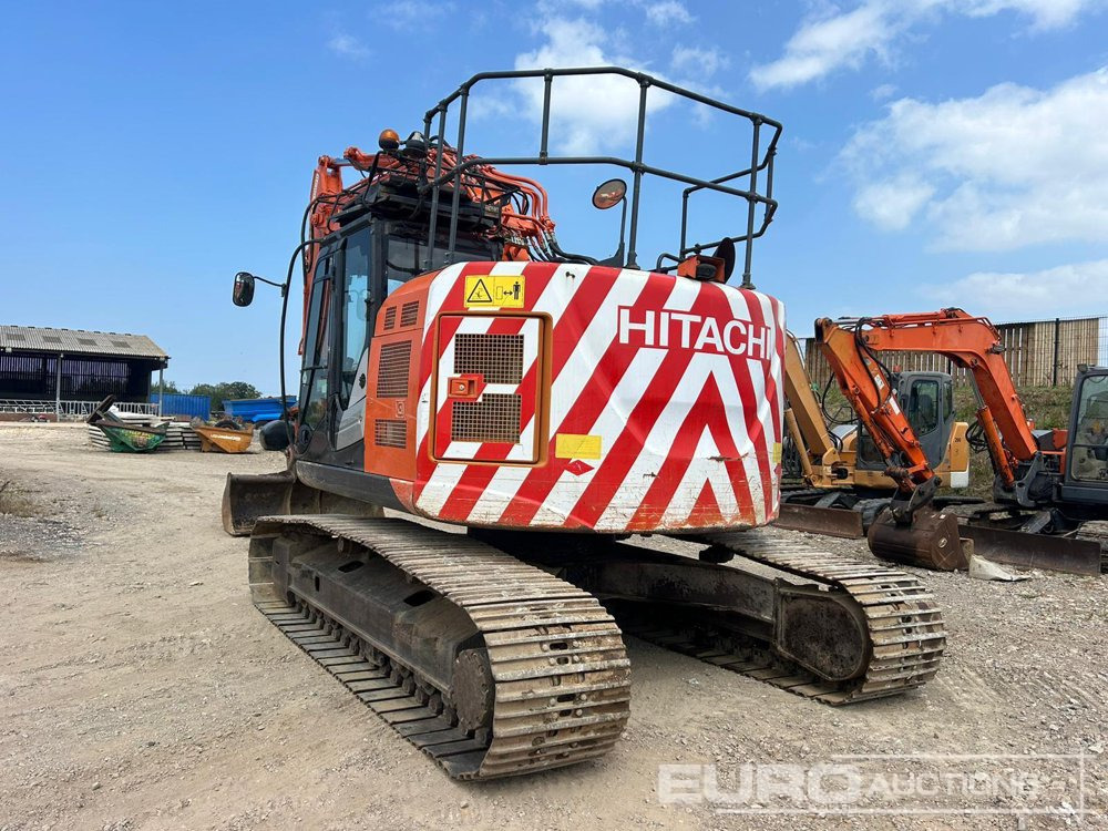 2015 Hitachi ZX225USLC-5B - Гусеничный экскаватор: фото 2 2015 Hitachi ZX225USLC-5B - Гусеничный экскаватор: фото 2