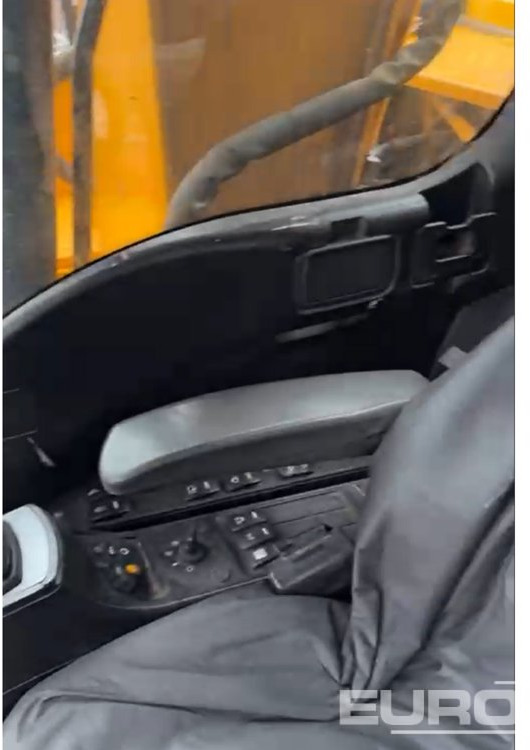 2015 JCB JS130LC - Гусеничный экскаватор: фото 4 2015 JCB JS130LC - Гусеничный экскаватор: фото 4