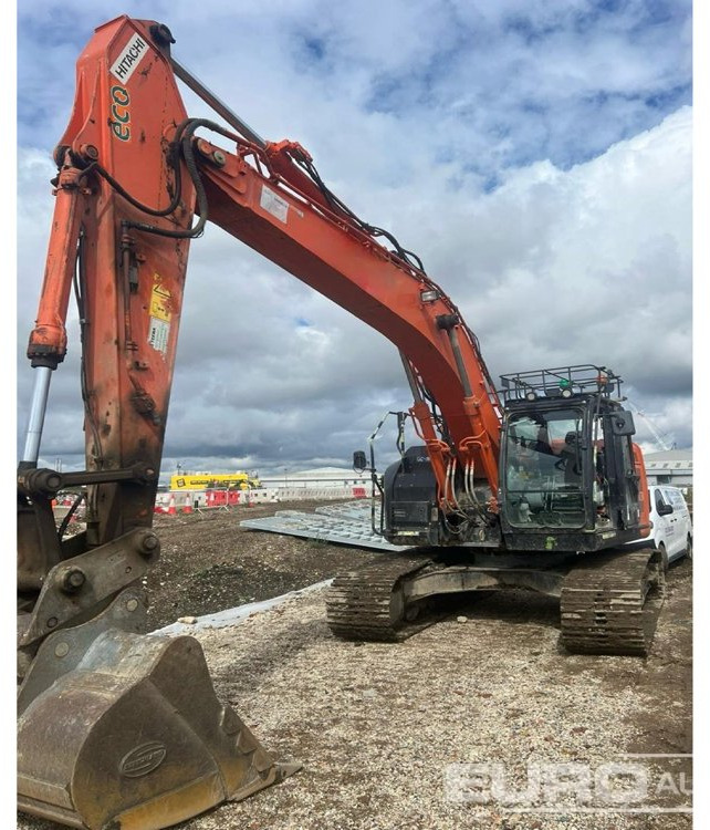 2017 Hitachi ZX225USLC-6 - Гусеничный экскаватор: фото 1 2017 Hitachi ZX225USLC-6 - Гусеничный экскаватор: фото 1