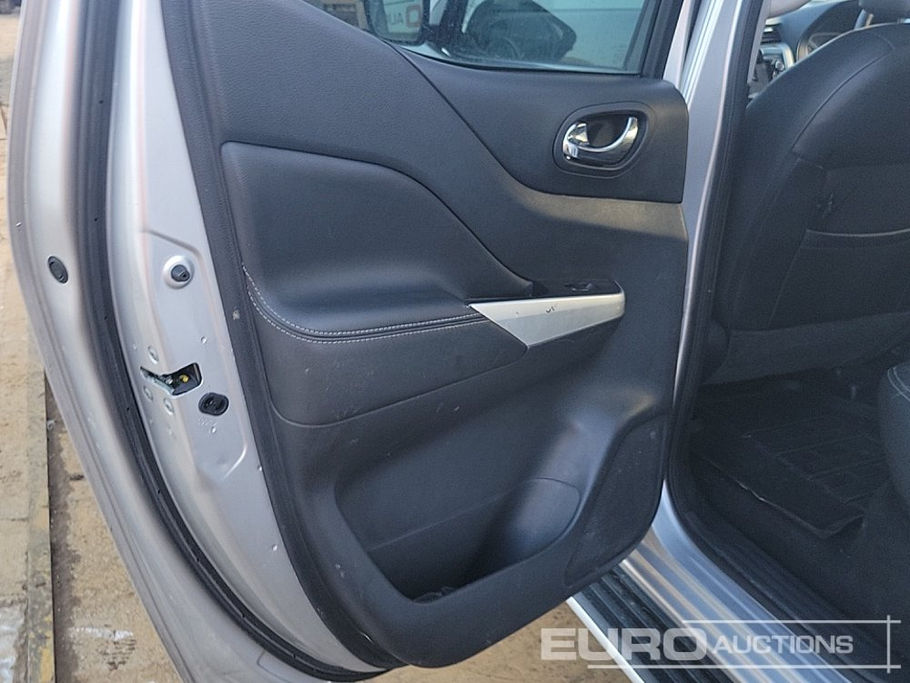 Пикап 2017 Nissan Navara: фото 20