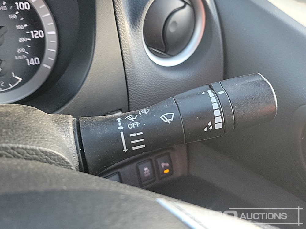 Пикап 2017 Nissan Navara: фото 31