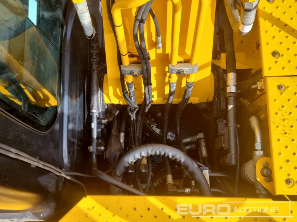 Гусеничный экскаватор 2018 JCB JS130LC: фото 36