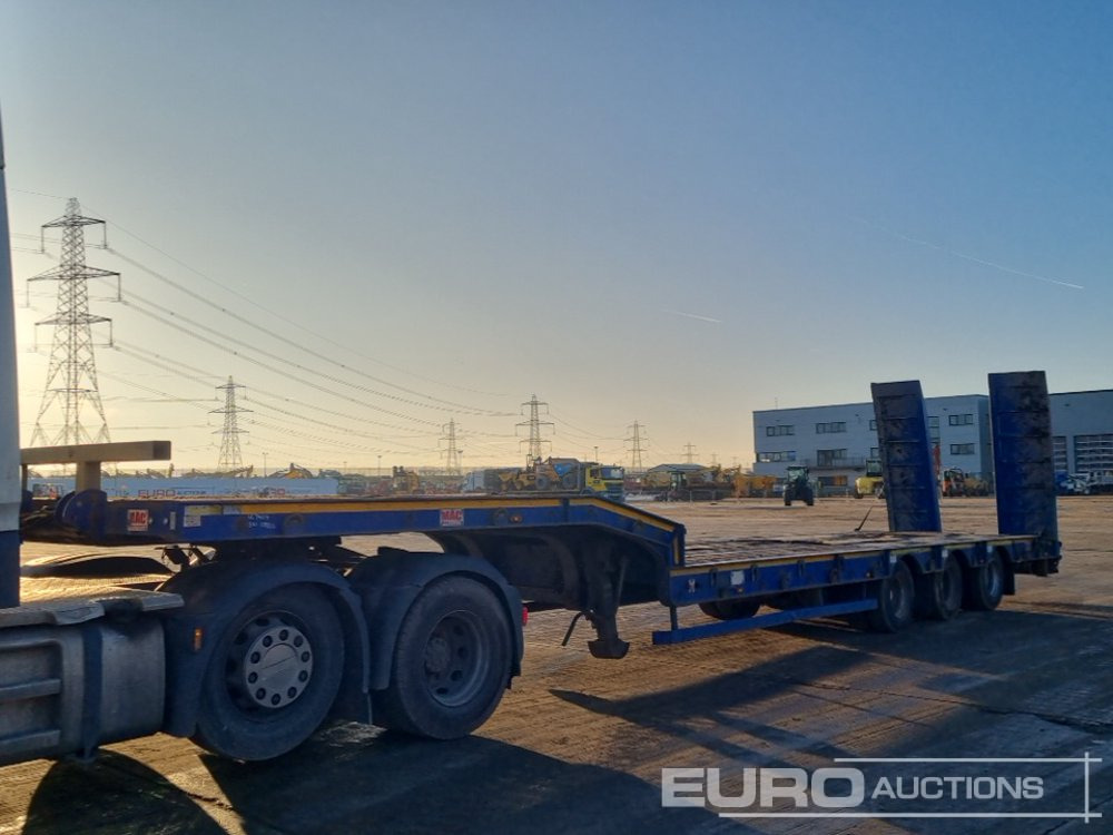 2018 McCauley Tri Axle Step Frame Low Loader Trailer, Out Riggers, Hydraulic Ramps - Низкорамный полуприцеп: фото 1 2018 McCauley Tri Axle Step Frame Low Loader Trailer, Out Riggers, Hydraulic Ramps - Низкорамный полуприцеп: фото 1