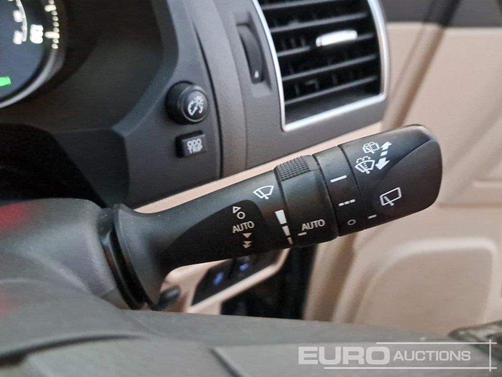 Внедорожник 2020 Toyota Land Cruiser: фото 31