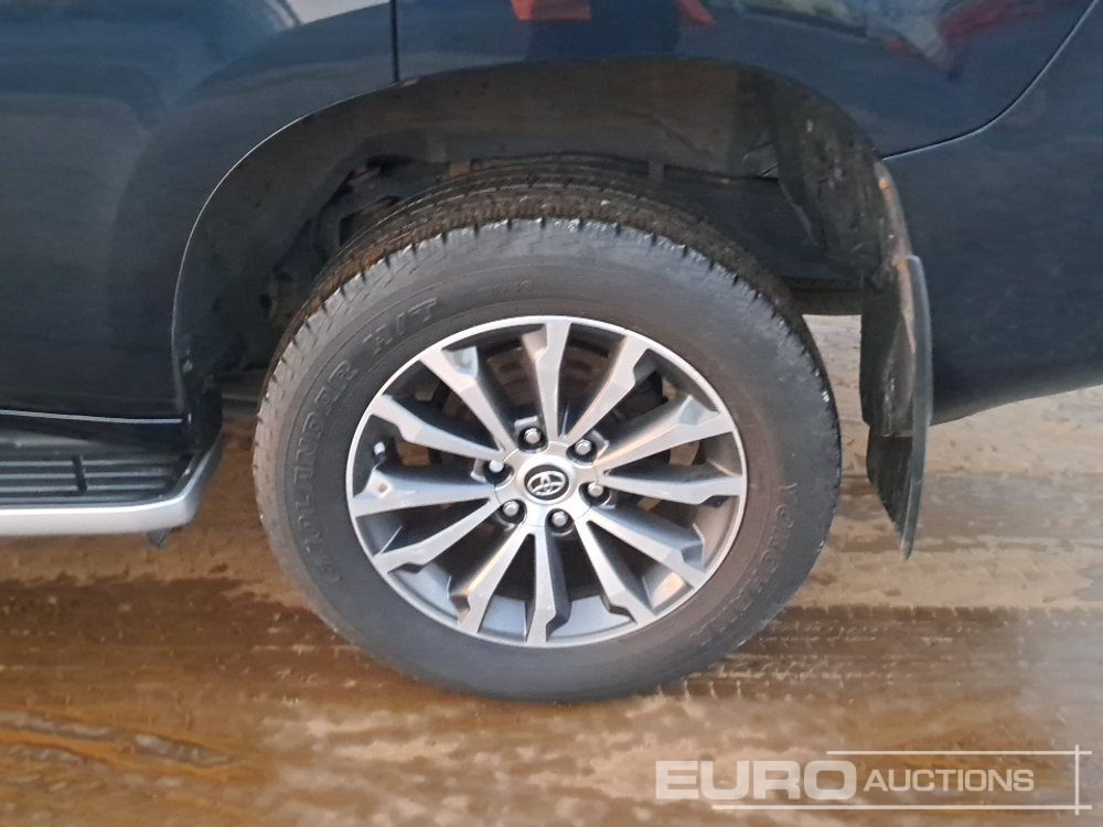 Внедорожник 2020 Toyota Land Cruiser: фото 10