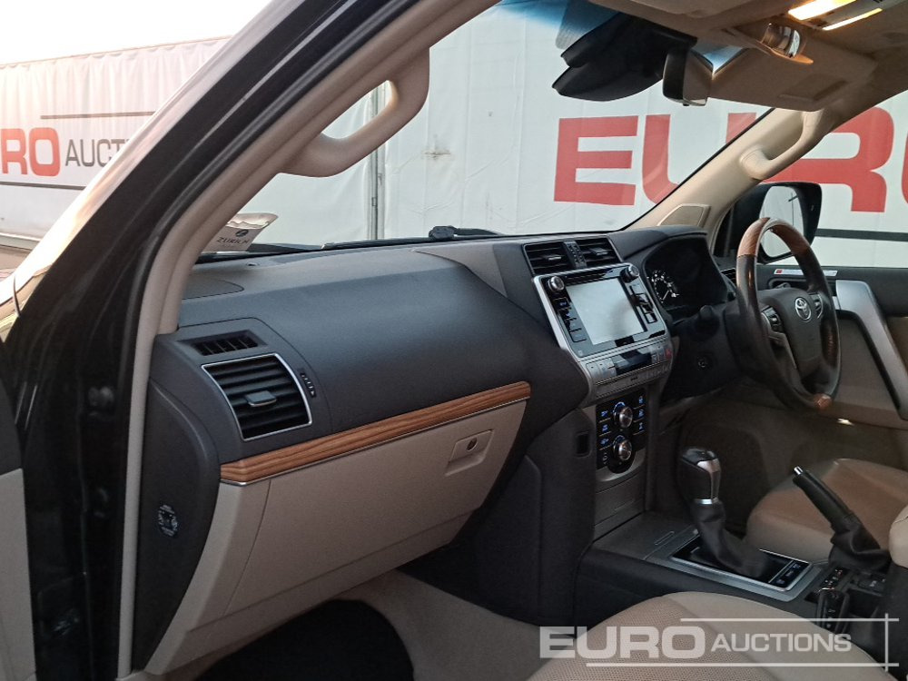 Внедорожник 2020 Toyota Land Cruiser: фото 14