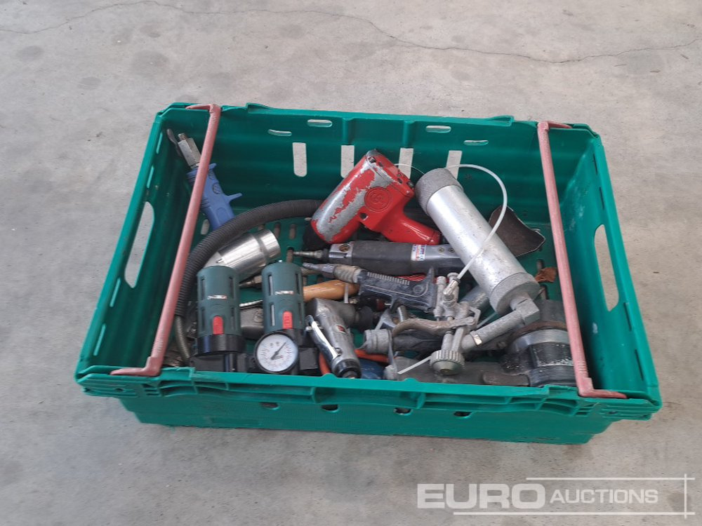 Crate of Miscellaneous Tools - Оборудование для гаражей/ Мастерских: фото 4 Crate of Miscellaneous Tools - Оборудование для гаражей/ Мастерских: фото 4