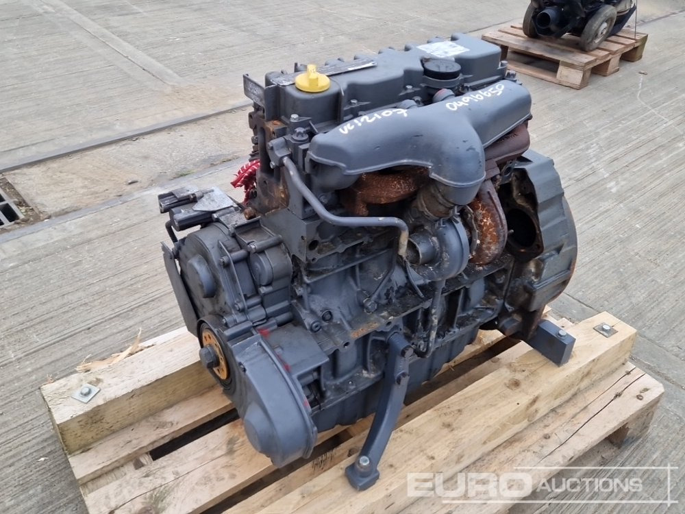 Deutz 4 Cylinder Engine - Двигатель: фото 1 Deutz 4 Cylinder Engine - Двигатель: фото 1